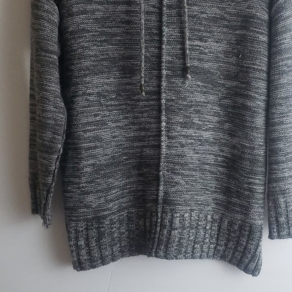 Love Stitch gray knit pullover hoodie small - Picture 3 of 8